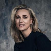 Dr Bernie van der Linde